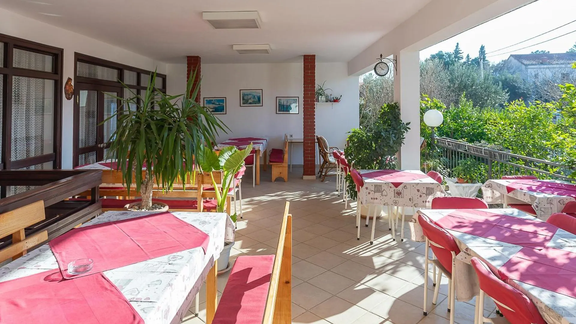 Tinka, Zimmer No 6 Starigrad Paklenica 0*,  Croatia